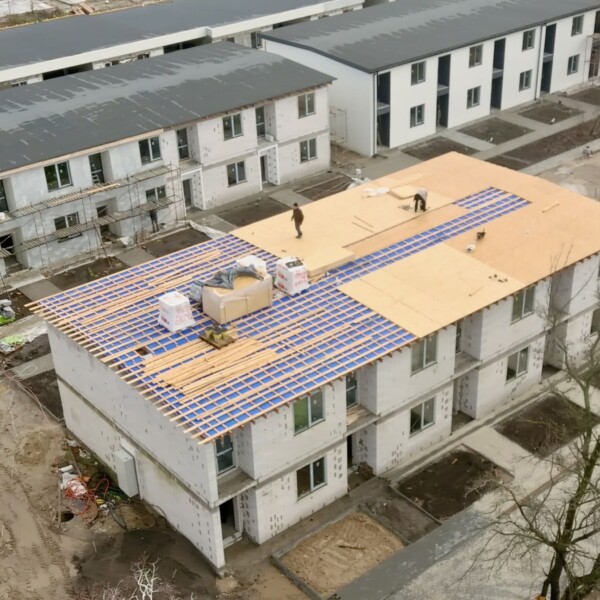 Фасадні роботи на сітіхаусах та котеджах